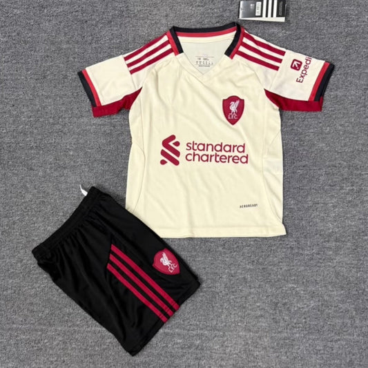 25/26 Ensemble Enfant  Liverpool  Extérieur
