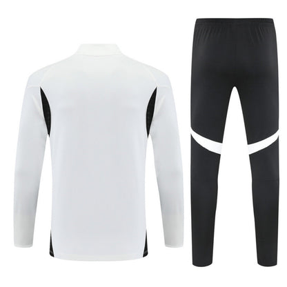 25/26 Ensemble Liverpool white Spécial B